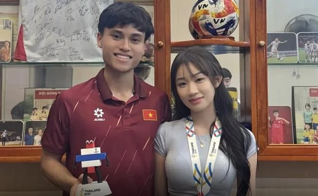 Giấy phép và Quy định